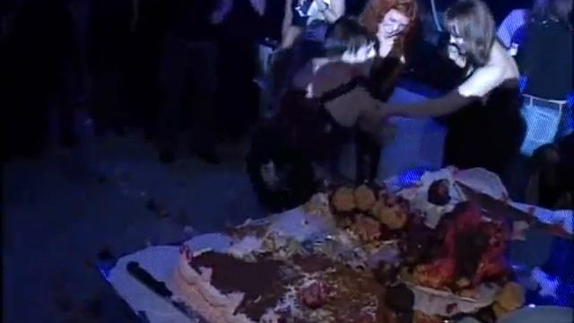 Заколдованный торт ))) смотреть онлайн