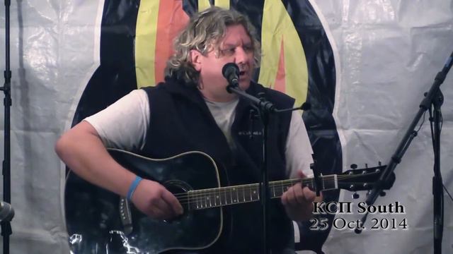 23-й КСП South. Вася поет традиционную песню "А в это время женщины копали..." смотреть онлайн