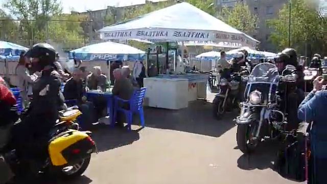 Парад мотоциклистов - Малаховка смотреть онлайн