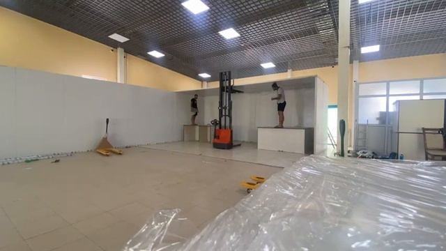 Монтаж холодильной камеры