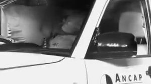 ANCAP - 2013 Mitsubishi Pajero pole crash test / 5 star safety rating /