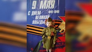 Поём в 3 года "Десятый наш десантный батальон"!