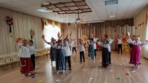Осенний танец Вальс в подготовительной группе. Выход -танец