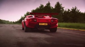 Lamborghini Countach vs Ferrari Testarossa. Гранд тур на русском.