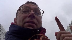 Александр Мишин на улице рассказывает о девайсе 5.10.2014.mp4