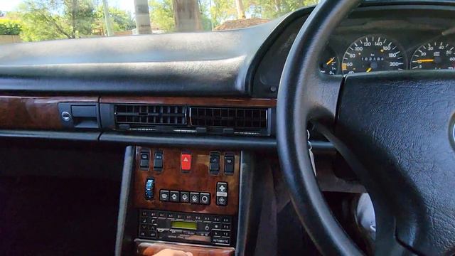 1984 Mercedes Benz 380SEC смотреть онлайн