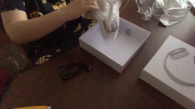 Купил AirPodsMax на WB