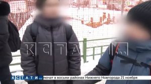 Дети массово стали падать в обморок на общешкольной линейке