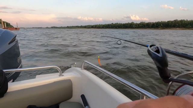 ОТОРВАЛ НА ПОДСЕЧКЕ!!! СУДАК КЛЮЁТ!!! ВЕЧЕРНЯЯ РЫБАЛКА НА р. АХТУБА 21.07.2023. ЧАСТЬ 7. смотреть онлайн