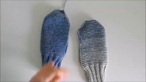 Простые варежки, связанные платочной вязкой на двух спицах для начинающих