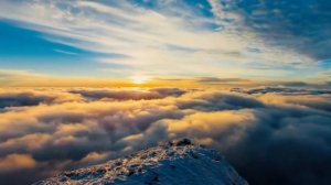 Я склоняюсь у Твоих ног