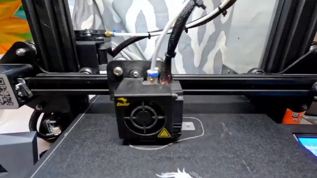 time lapse of 3d print of a Roblox Bloxy Award смотреть онлайн