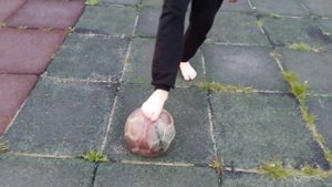 *Внимание!!! НЕУДАЧНЫЕ ДУБЛИ🤣* ЧТО БУДЕТ ЕСЛИ ИГРАТЬ В ФУТБОЛ БОСИКОМ? *МИНУС НОГИ🤐🤕