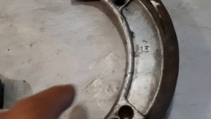 Тормозные колодки мотоциклов Иж Планета и Иж Юпитер. Трещина в колодке.