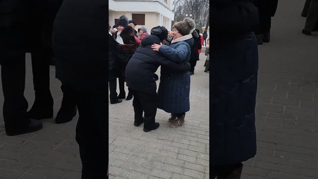 Снег кружится........03.12.22 Гомель парк Луначарского ? смотреть онлайн