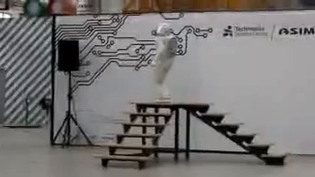 HONDA ASIMO ROBOT ! BEST OF смотреть онлайн