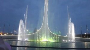 Фонтан "Чаша Олимпийского огня" в Сочи.