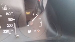 С КАКОЙ СТОРОНЫ БАК В МАШИНЕ???