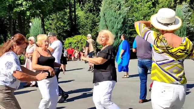 ХЕЙ, ЦЫГАНЕ! ТАНЦЫ ХАРЬКОВ УКРАИНА АВГУСТ 2023 смотреть онлайн