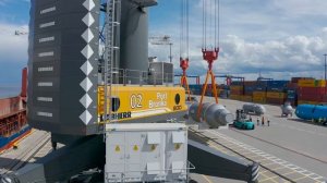 Перевалка 300-тонного проектного груза в порту "Бронка"