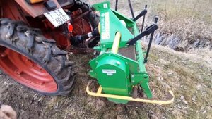 Сезон открыт фрезерую земля с Т-25 и Фреза Бомет.