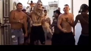 кизару танцует флексит танец мем тикток оригинал