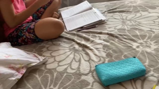 ВЛОГ ДЕВОЧКИ НЕ ХОТЯТ ИДТИ В ШКОЛУ / ПЛОХИЕ ОЦЕНКИ НасФиДин Life 21.09.2020 смотреть онлайн