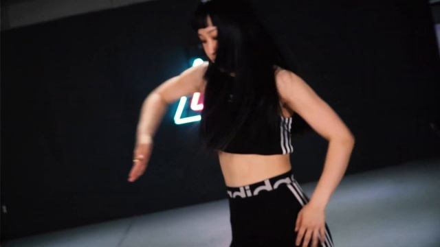 POPPING VS POPPING | JIHYE смотреть онлайн