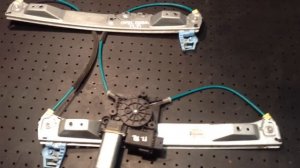 Стеклоподъемник электр. передний Opel Corsa D