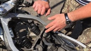 Замена двигателя Honda VFR 400 часть 1