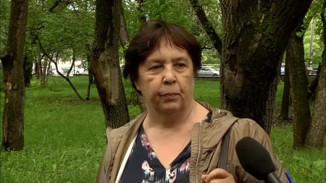 Экологи поддержали обновление деревьев в парке у Дворца молодежи смотреть онлайн
