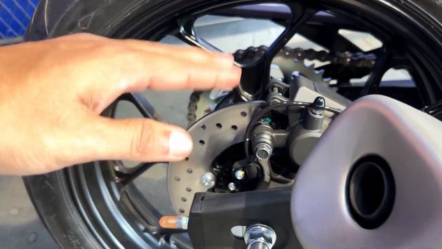 2024 Yamaha R3 Black Walkaround Review - On Road Price || Features, Booking, Waiting and Discount смотреть онлайн