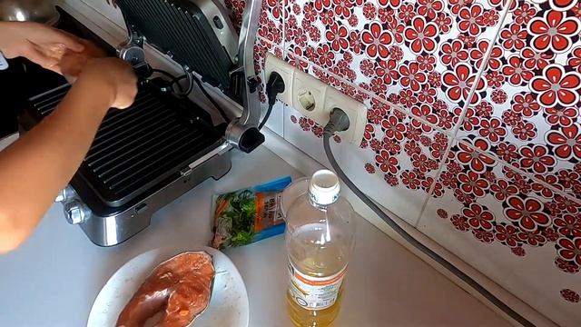СТЕЙК ФОРЕЛИ под йогуртовым соусом на элекрогриле либо сковороде-гриль. Удиви своих гостей!