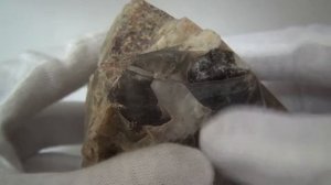 Натуральный лунный камень беломорит