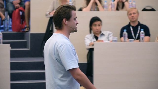 Как повысить уровень счастья клиентов и сотрудников: Борис Зарьков