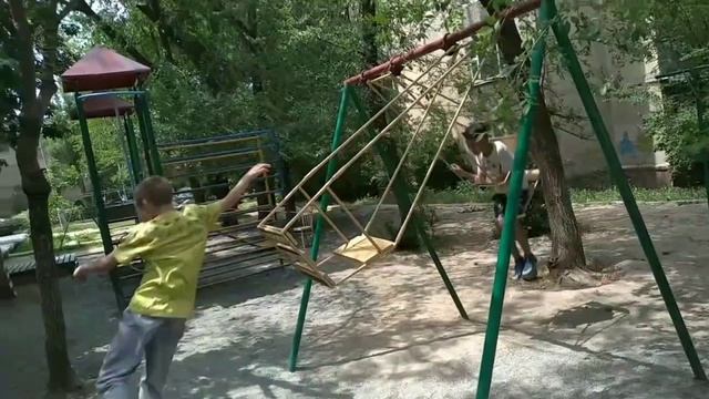 ПАДЕНИЕ С КАЧЕЛИ 2 смотреть онлайн