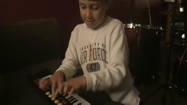 Anthony Rocks Autism November 2011 "Stereo Love" by Edward Maya смотреть онлайн