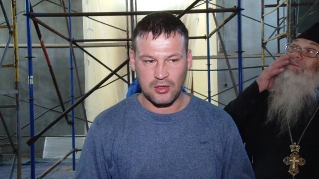 Альпинисты ремонтируют храм Иоанна Богослова