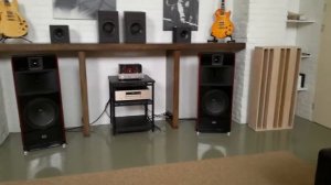Рупорная акустика Casta Acoustics model C в Hi-End Salon