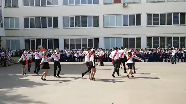 Выпускной 11 ,,А" класса. Города Волгоград центральный район. Школа номер 6