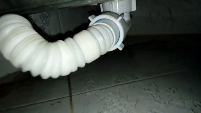 Плохо уходит вода из ванны.Лечим ошибки строителей. смотреть онлайн