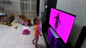 Детские танцы под песню "Ягода Малинка"