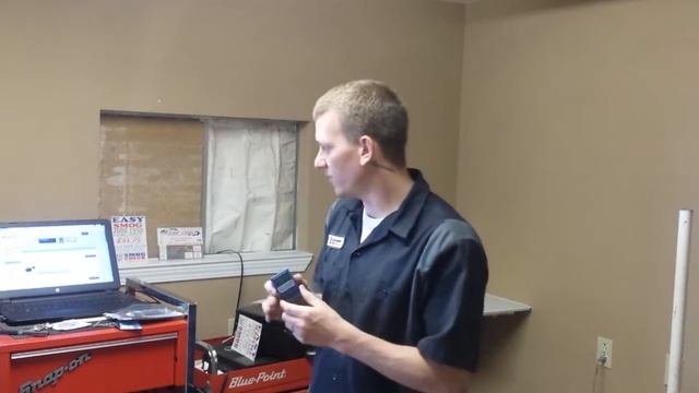 Review of OBD2 reader bought from Ebay смотреть онлайн