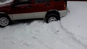 Suzuki Grand Vitara 1999 по снегу