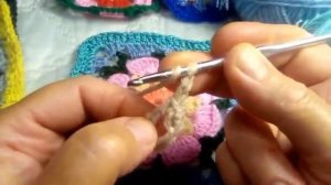 Вяжем вместе плед крючком.