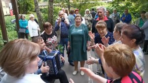 Измайловский пятачок, Гармонист Иван Киселёв