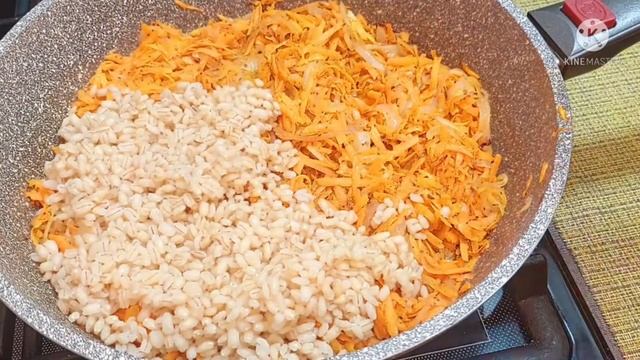 Перловка с Луком и Морковью очень вкусный рецепт.КОГДА НЕТ МЯСО ГОТОВЛЮ ТАК! ВКУСНЕЕ НЕ ЕЛИ! АРОМАТ