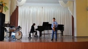 А. Пьяццолла" Чао Париж". Саксофон - Лев Тохтамышев.