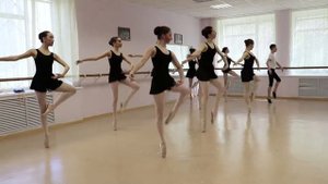 Урок классического танца. На пуантах. Педагог-хореограф О.Алферова