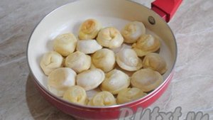 Как пожарить замороженные пельмени на сковороде